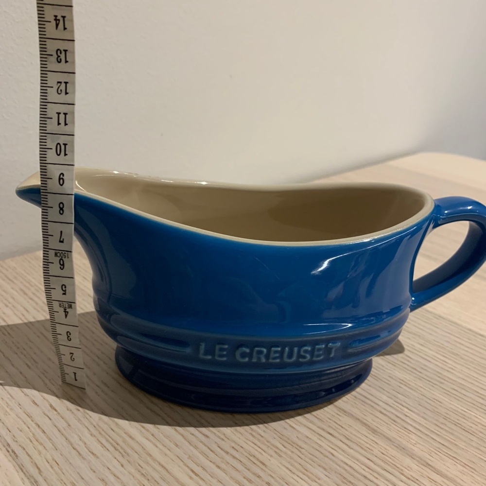 Le Creuset Stoneware Gravy Jug - Picture 5 of 6